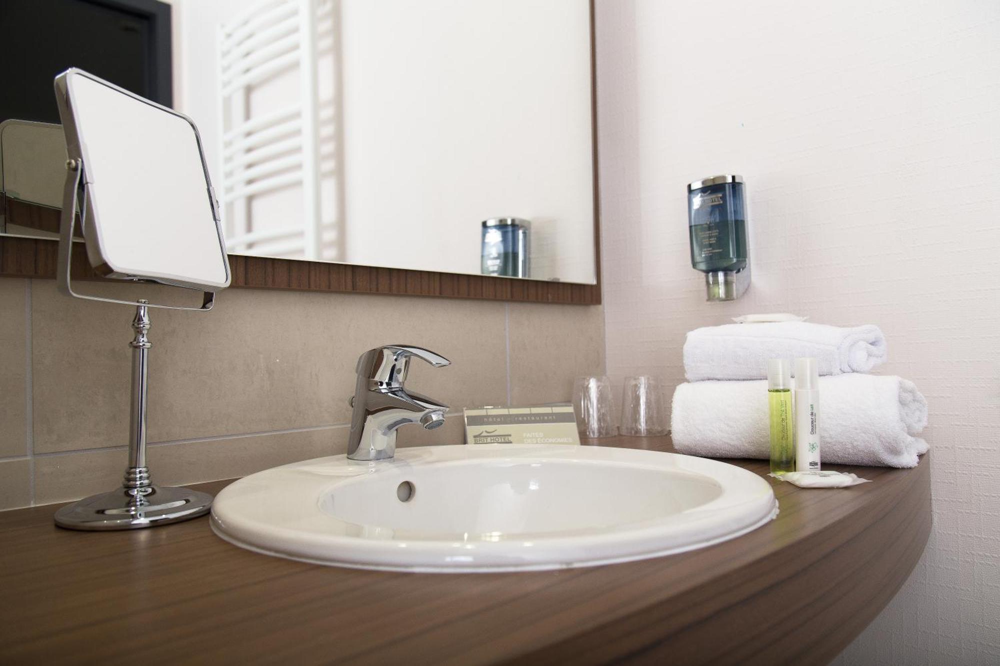 Brit Hotel Toulouse Colomiers - L'Esplanade ภายนอก รูปภาพ