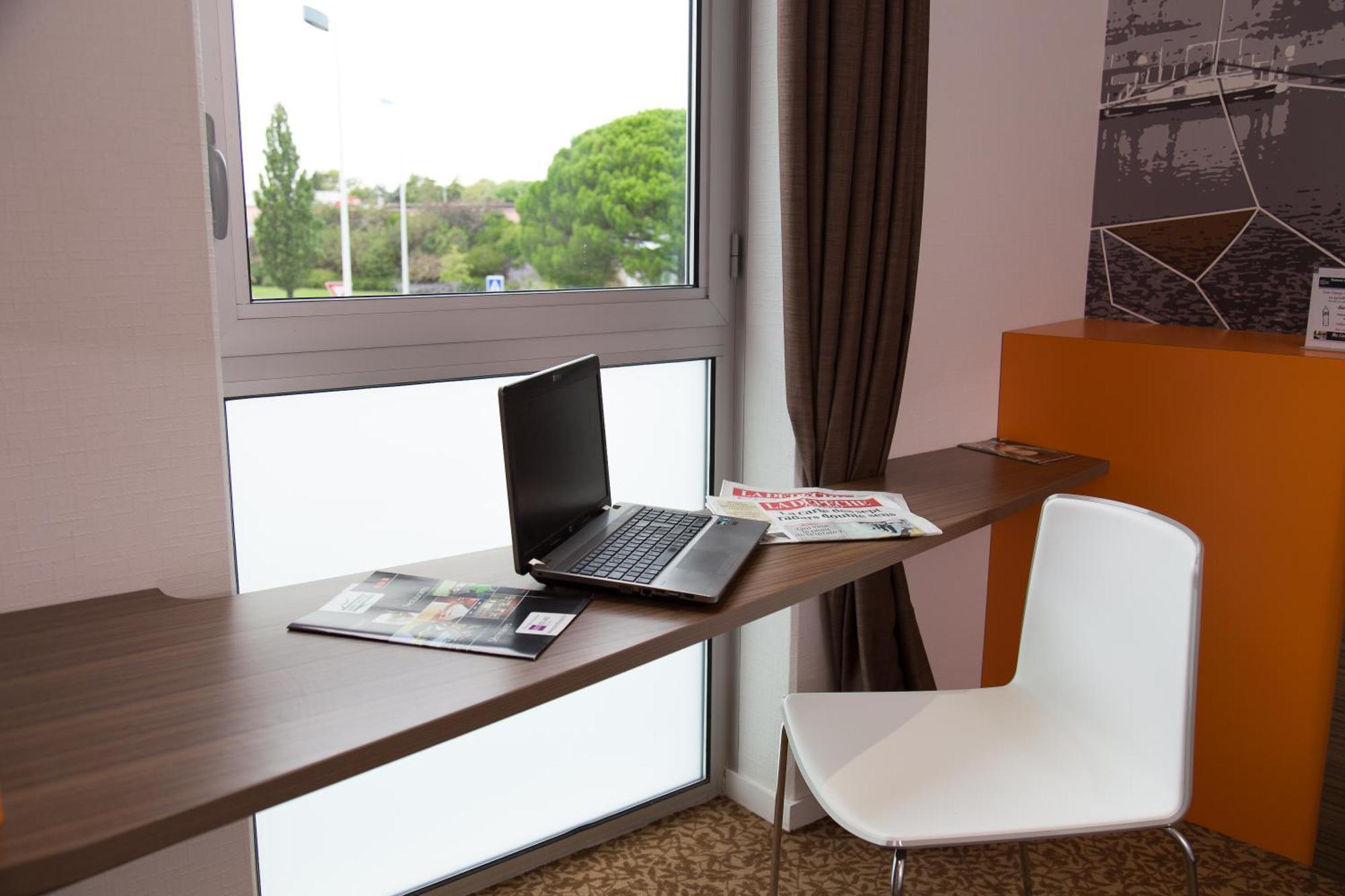 Brit Hotel Toulouse Colomiers - L'Esplanade ภายนอก รูปภาพ