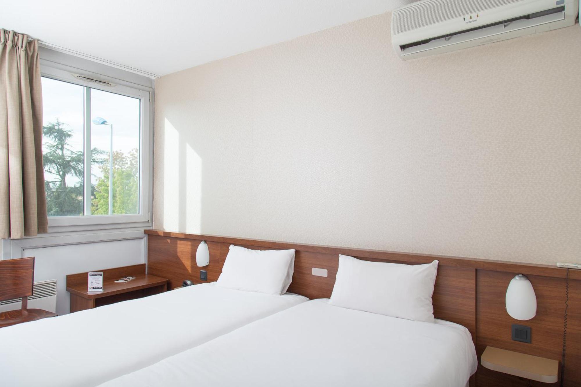 Brit Hotel Toulouse Colomiers - L'Esplanade ภายนอก รูปภาพ